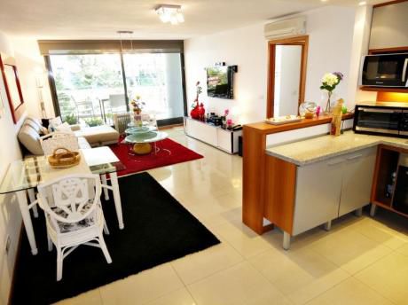 Oportunidad En Tressesenta! Torre Destacada En Punta! 2 Dorm