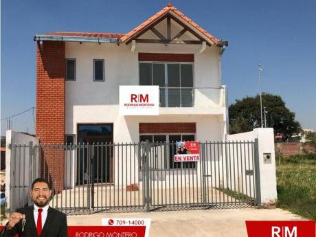 Hermosa Casa A Estrenar!! Zona Norte 99.000 $us.