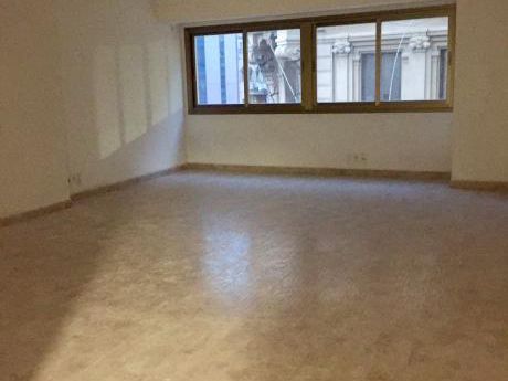 Excelente Oficina De 46m2 En Alquiler - Ciudad Vieja