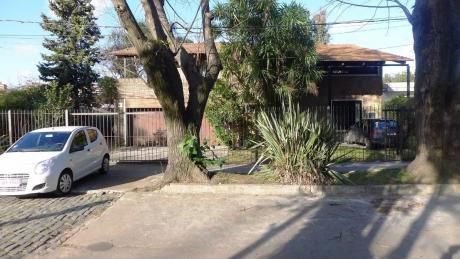 A Metros Del Jardin Botanico, Amplia, Opcion Alquiler.
