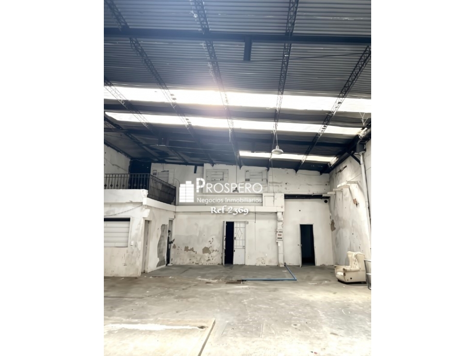V2369 Alquiler local con galpon La comercial · Foto 2