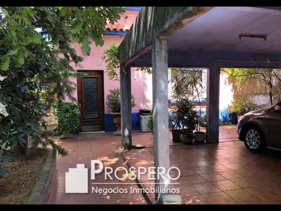 AL485/3 Venta Casa 3 Dorm, Perez Castellanos cochera/parrillero
