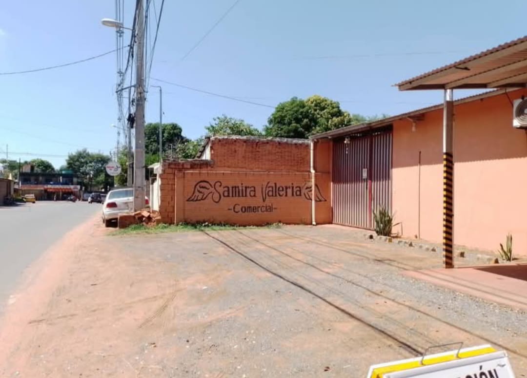 Casa con piscina, quincho y salón comercial en alquiler – San Lorenzo centro — foto 2