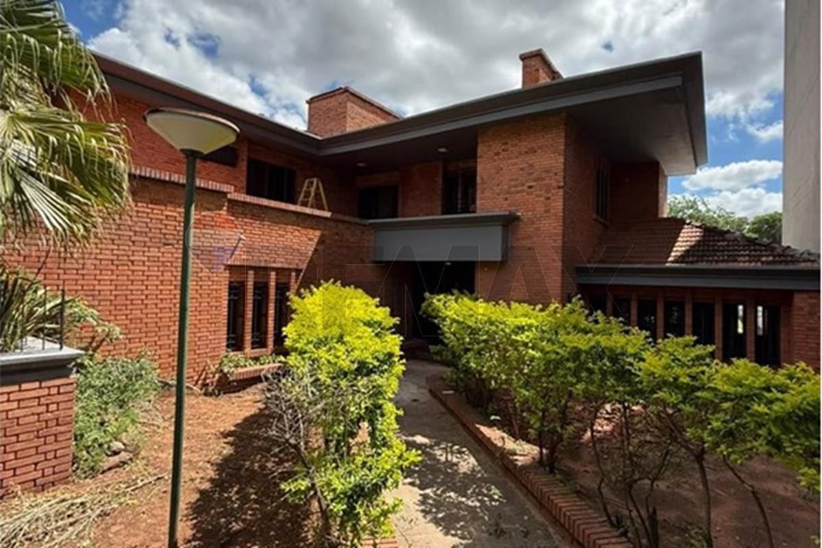 Casa en alquiler en Bernardino Caballero