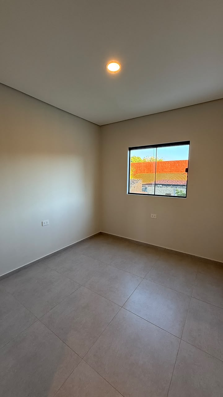 VENDO DUPLEX EN FERNANDO DE LA MORA ZONA SUR — foto 2