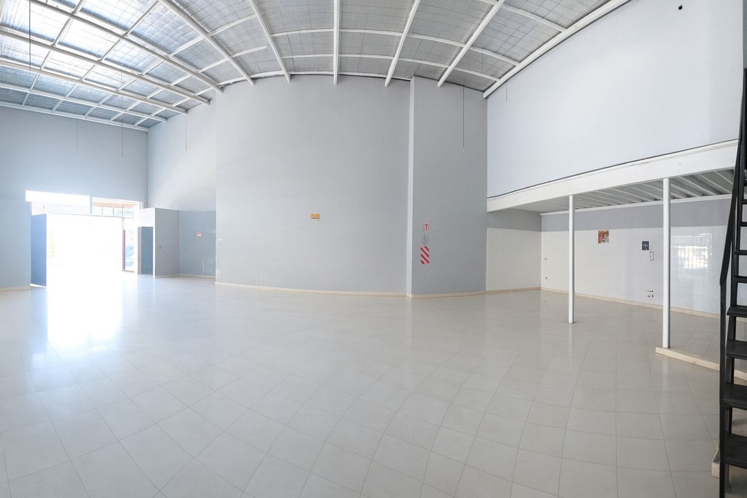 ALQUILO SAOLN COMERCIAL — foto 3