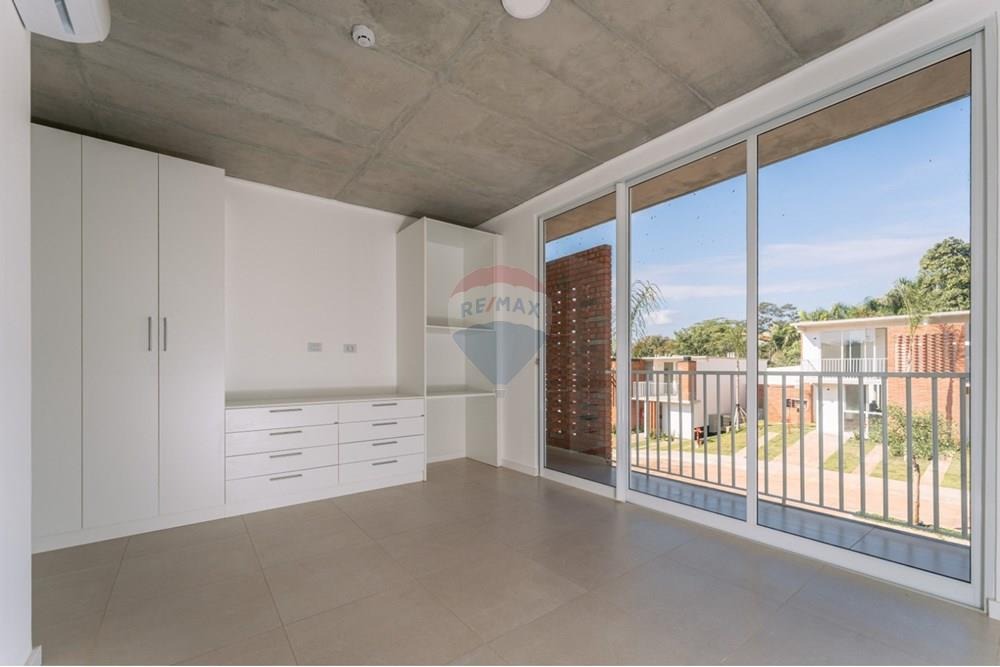 ALQUILER DE DUPLEX EN ALTA VIDA LUQUE — foto 3