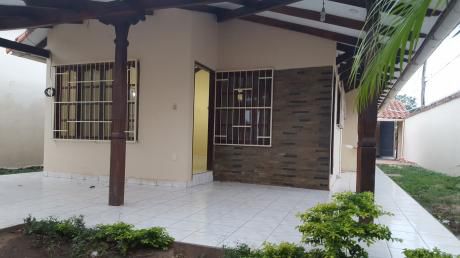 Casa En Alquiler De 3 Dormitorios