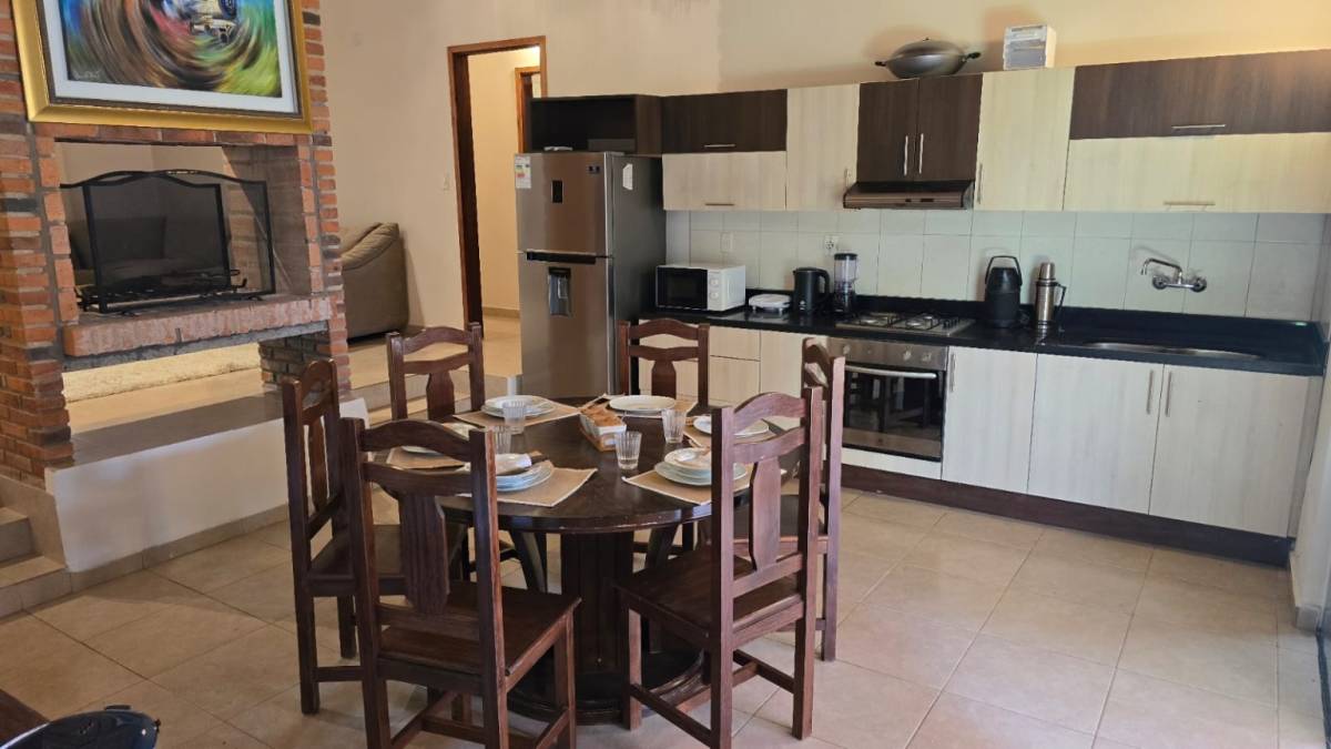 VENDO CASA AMOBLADA EN SAN BERNARDINO - EN LA EXCLUSIVA VILLA DEL LAGO SADI III. — foto 3