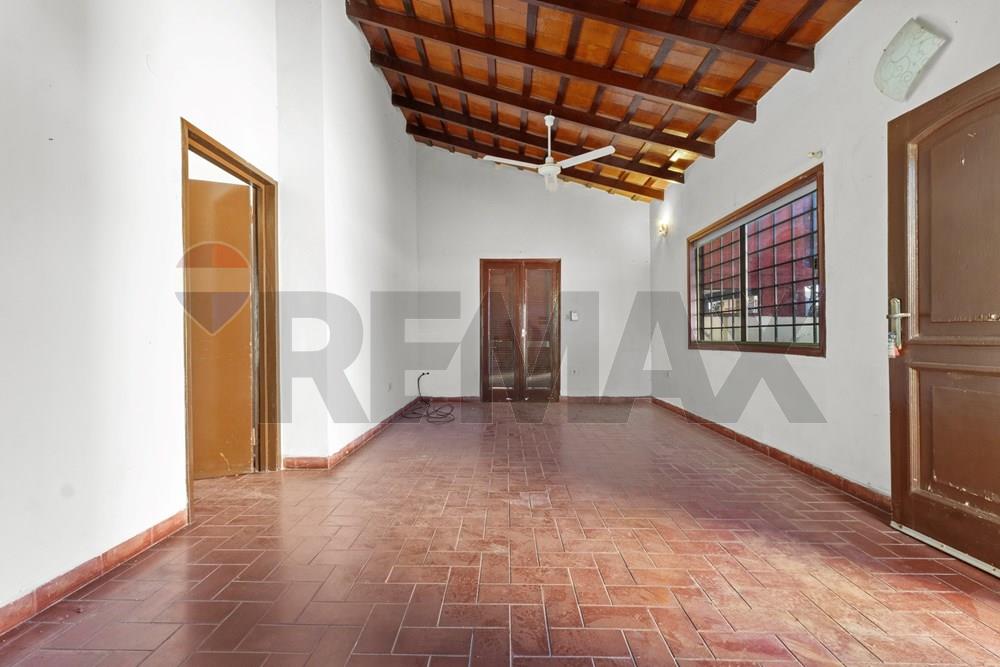 Casa - Venta - Loma Pytá, Paraguay — foto 2