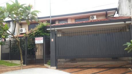 Vendo Confortable Y Amplia Casa En Lambare