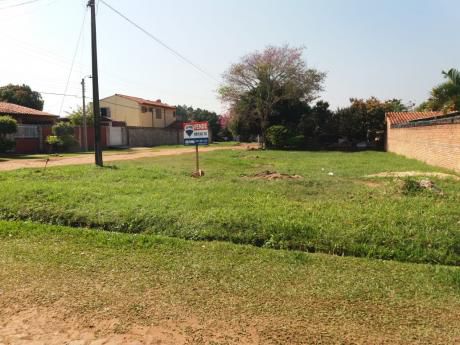 Terreno En Esquina A Cuadras De La Transchaco