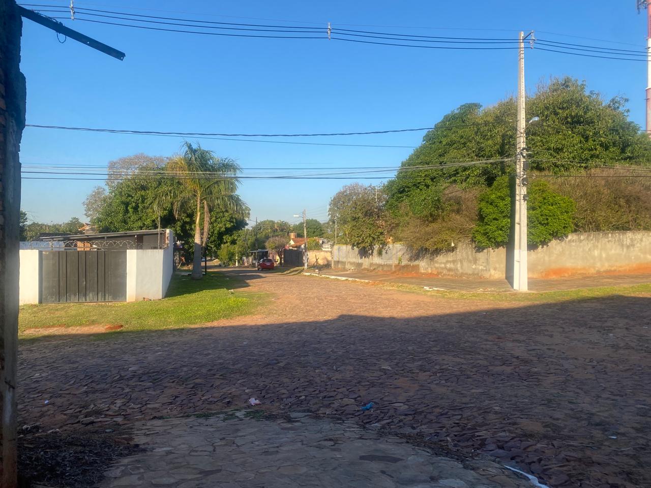 TERRENO CON CASA A DEMOLER EN LAMBARÉ — foto 2