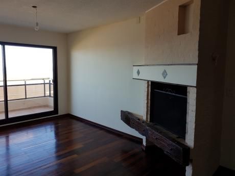 Apartamento Excelente Sobre Rambla