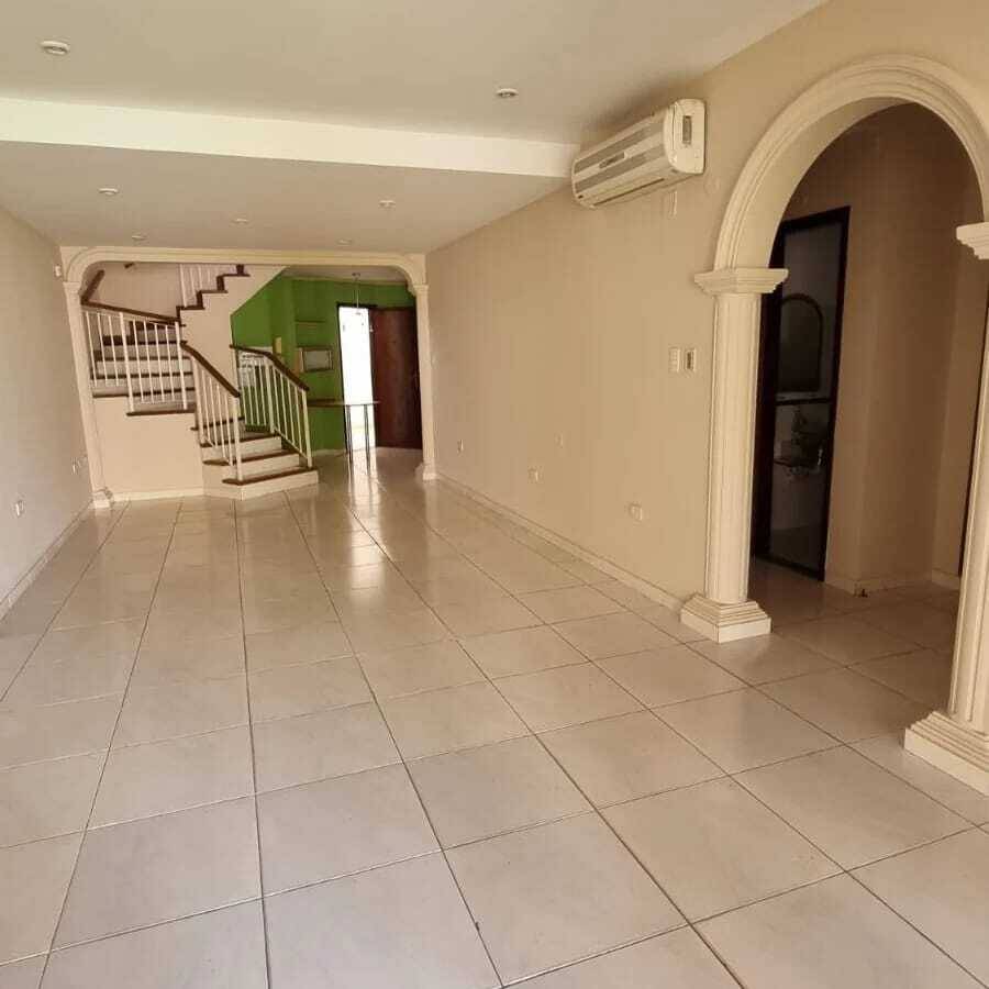 Alquilo casa tipo duplex - Fernando de la Mora Zona Norte Zona (Ingavi) — foto 2