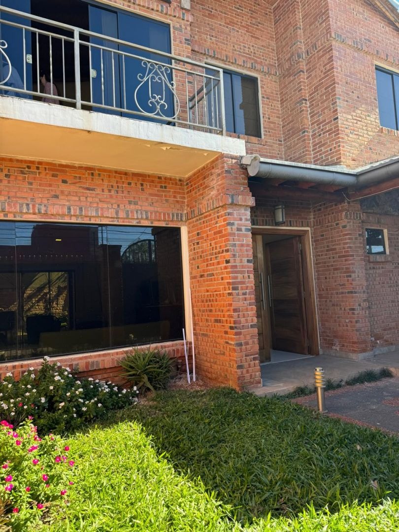 ALQUILO CASA AMOBLADA EN SALVADOR DEL MUNDO — foto 2