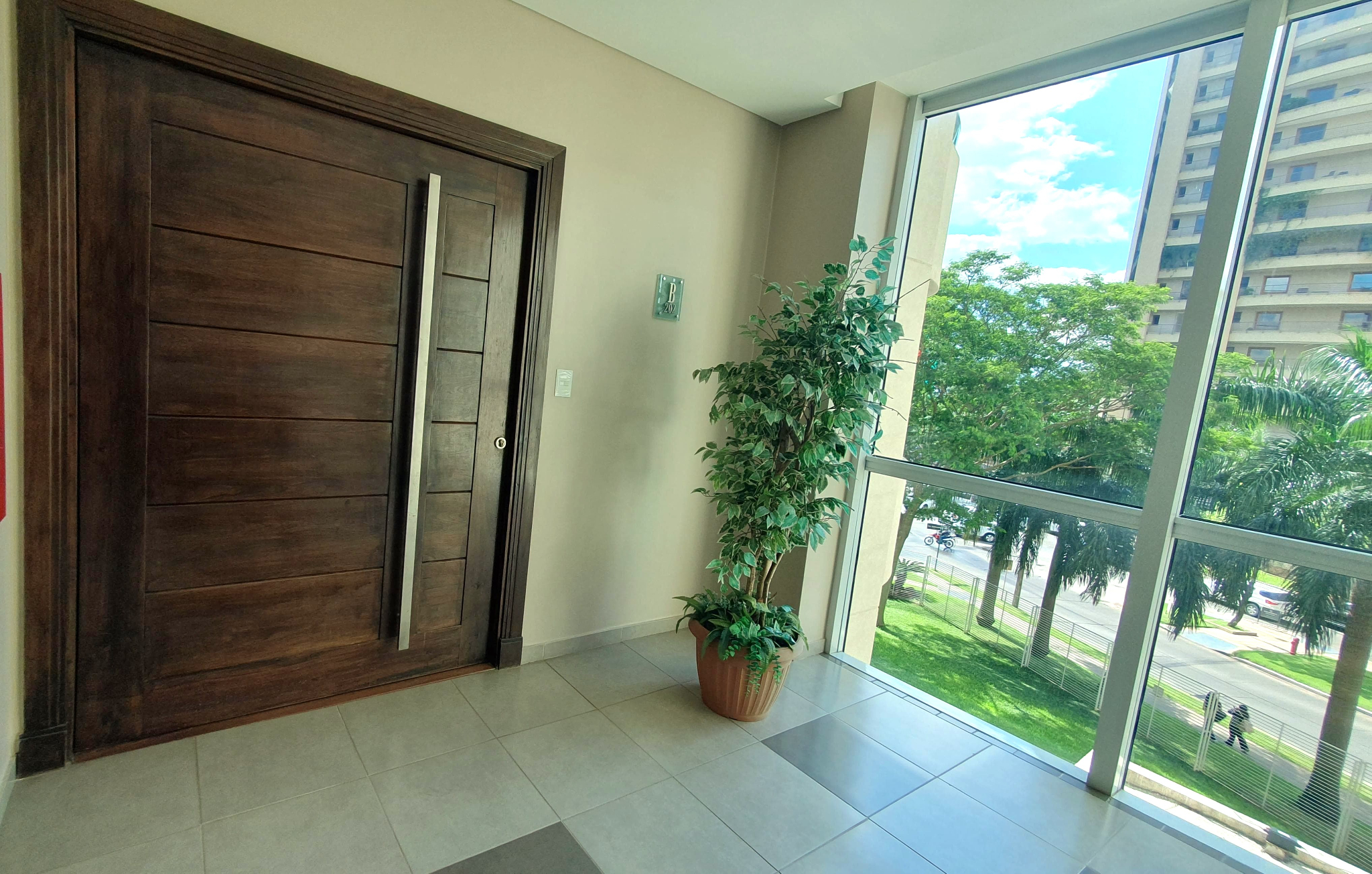 Vendo Hermoso Departamento en Edificio Martinica, Barrio Ycua Sati — foto 3