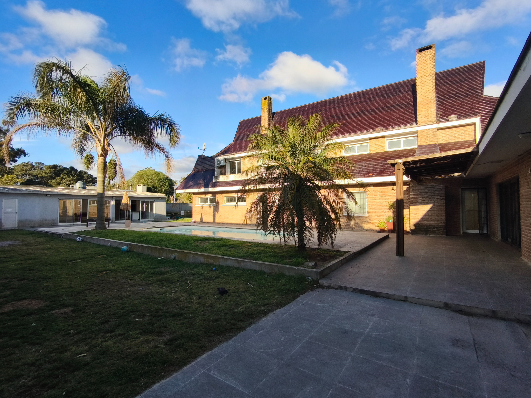 EXCELENTE 2 PLANTAS PISCINA CLIMATIZADA BARBCOA GARAGE APTO. INDEPENDIENTE · Foto 2