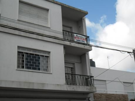 Bvar Artigas Y San Martín