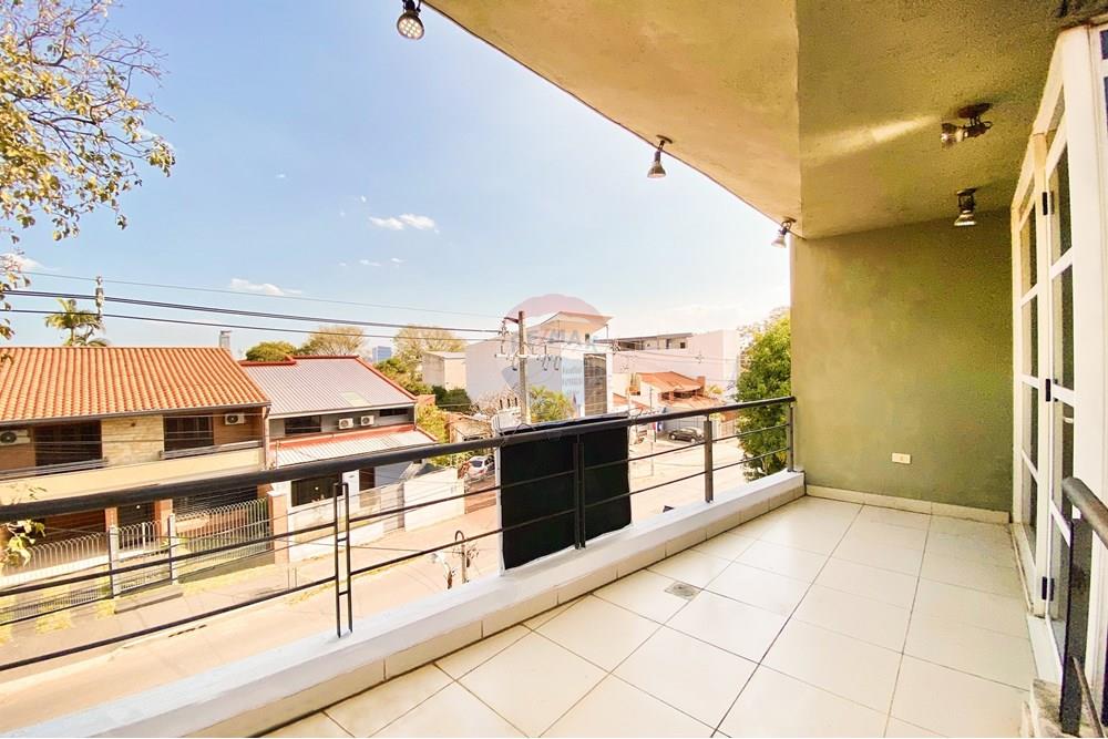 EN VENTA AMPLIO EDIFICIO CON RENTA EN ASUNCIÓN — foto 2