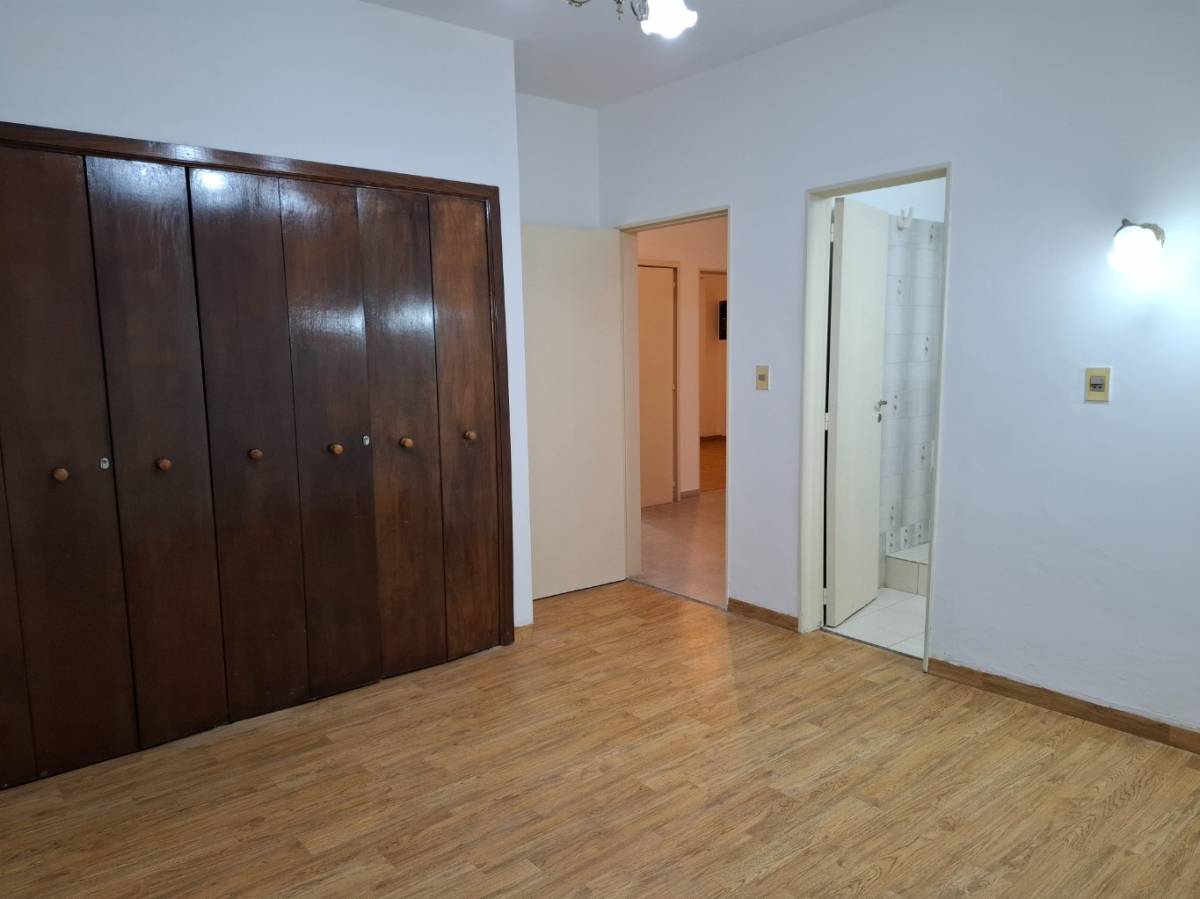ALQUILO DEPTO 4 DORM EN EDIFICIO ALICANTE CENTRO - ID 50081 — foto 3