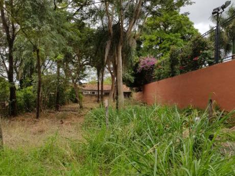 Mburucuya Hermoso Terreno Residencial De 12 X 52 Mts.