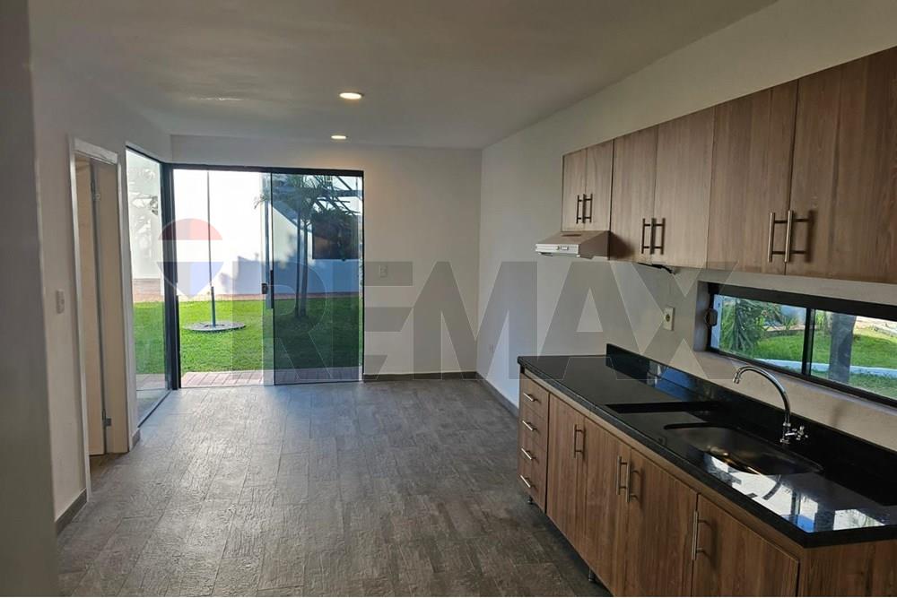 Chalet - Venta - San Bernardino, Paraguay — foto 3
