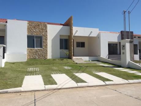 Bella Casa En Venta Los Parques 2