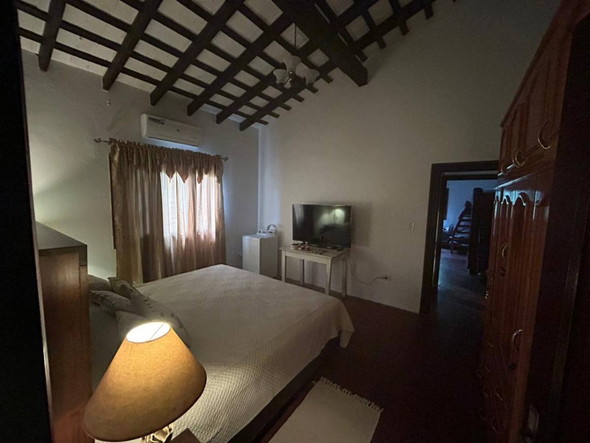 A LA VENTA CASA EN INMEJORABLE ESQUINA EN EL CENTRO DE SAN BERNARDINO — foto 2