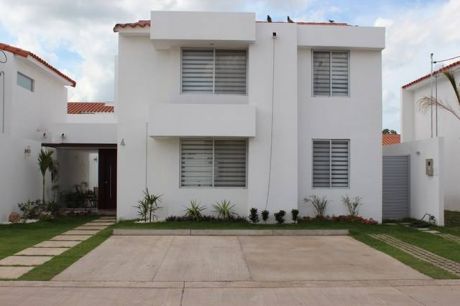 Casa En Venta En Condominio Cerrado Zona Norte