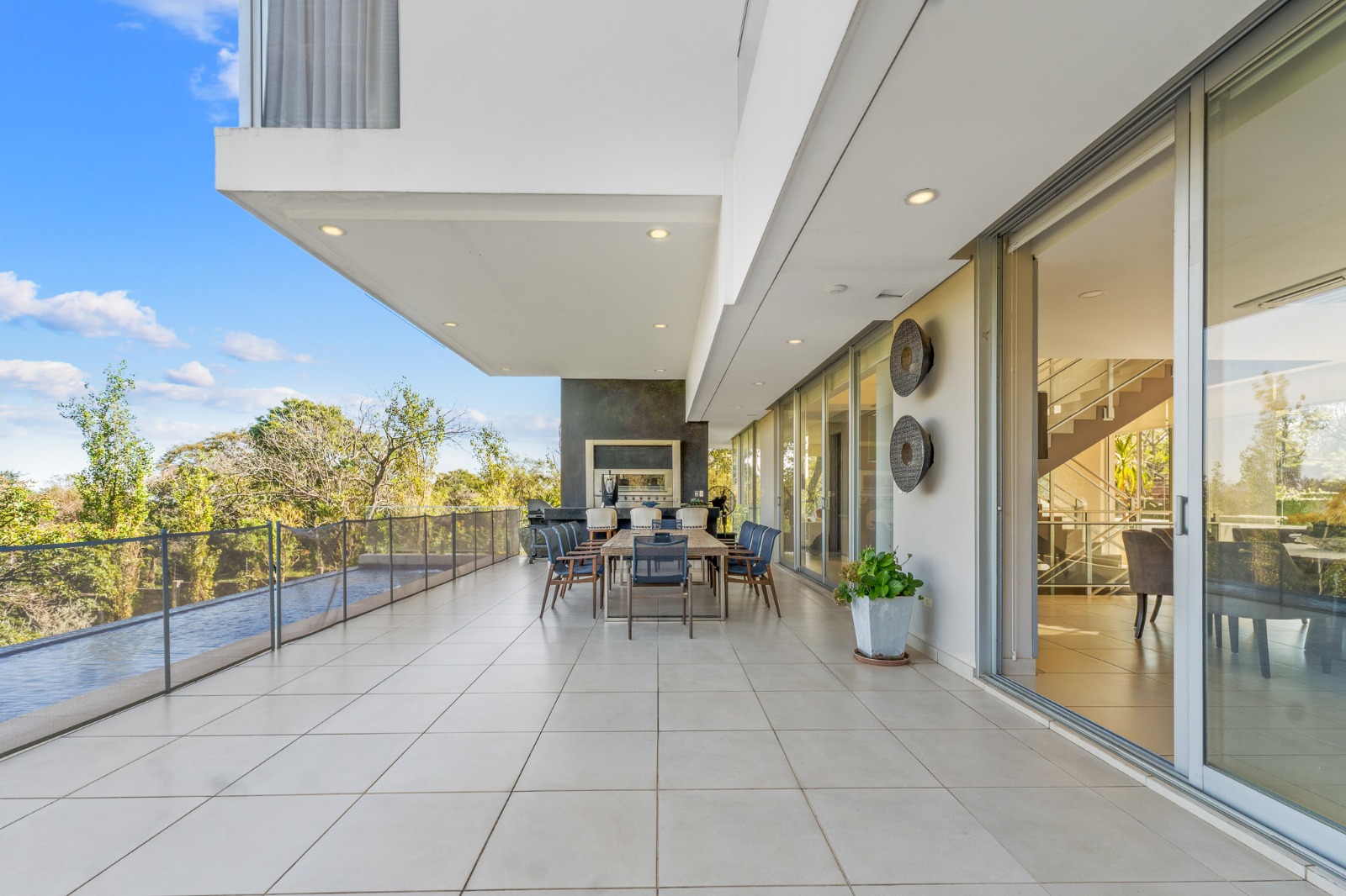 VENDO HERMOSA QUINTA EN SANBER — foto 3