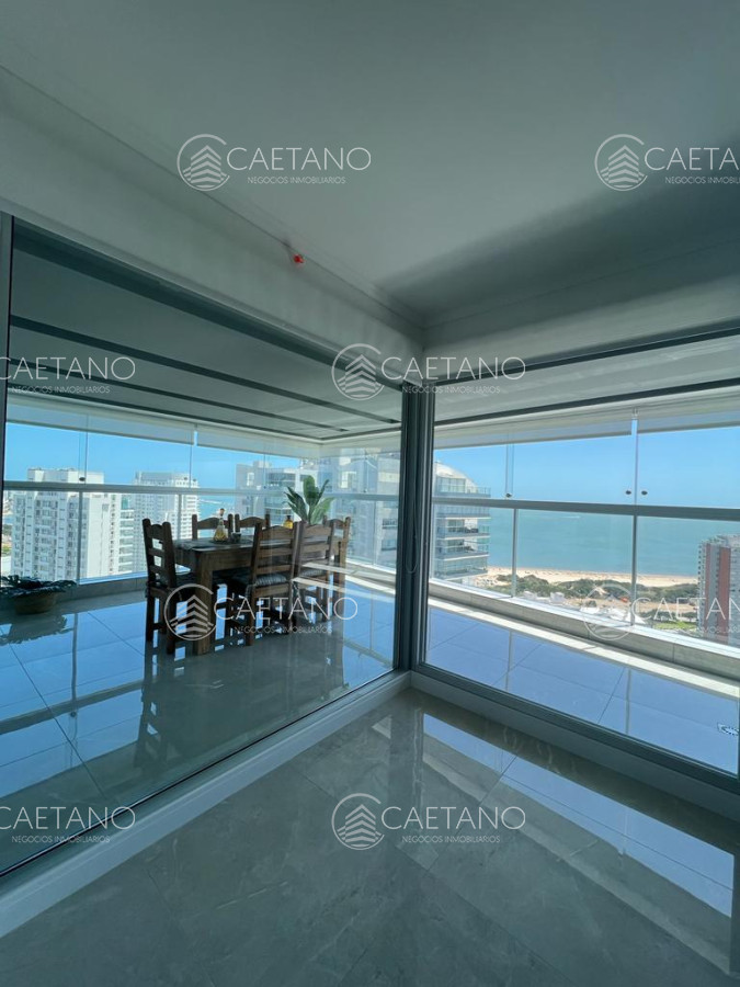 Departamento en venta con baja de precio en Playa Mansa