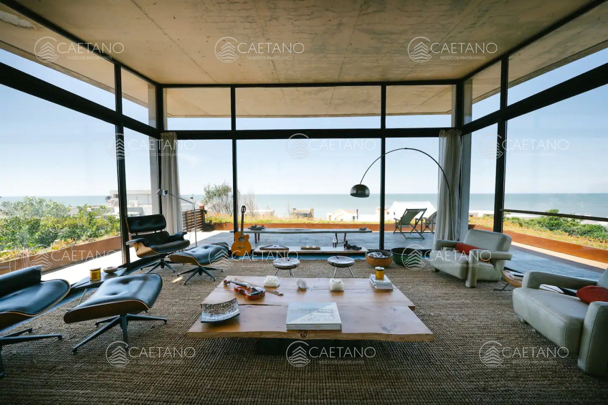 Casa en venta en Punta Piedras