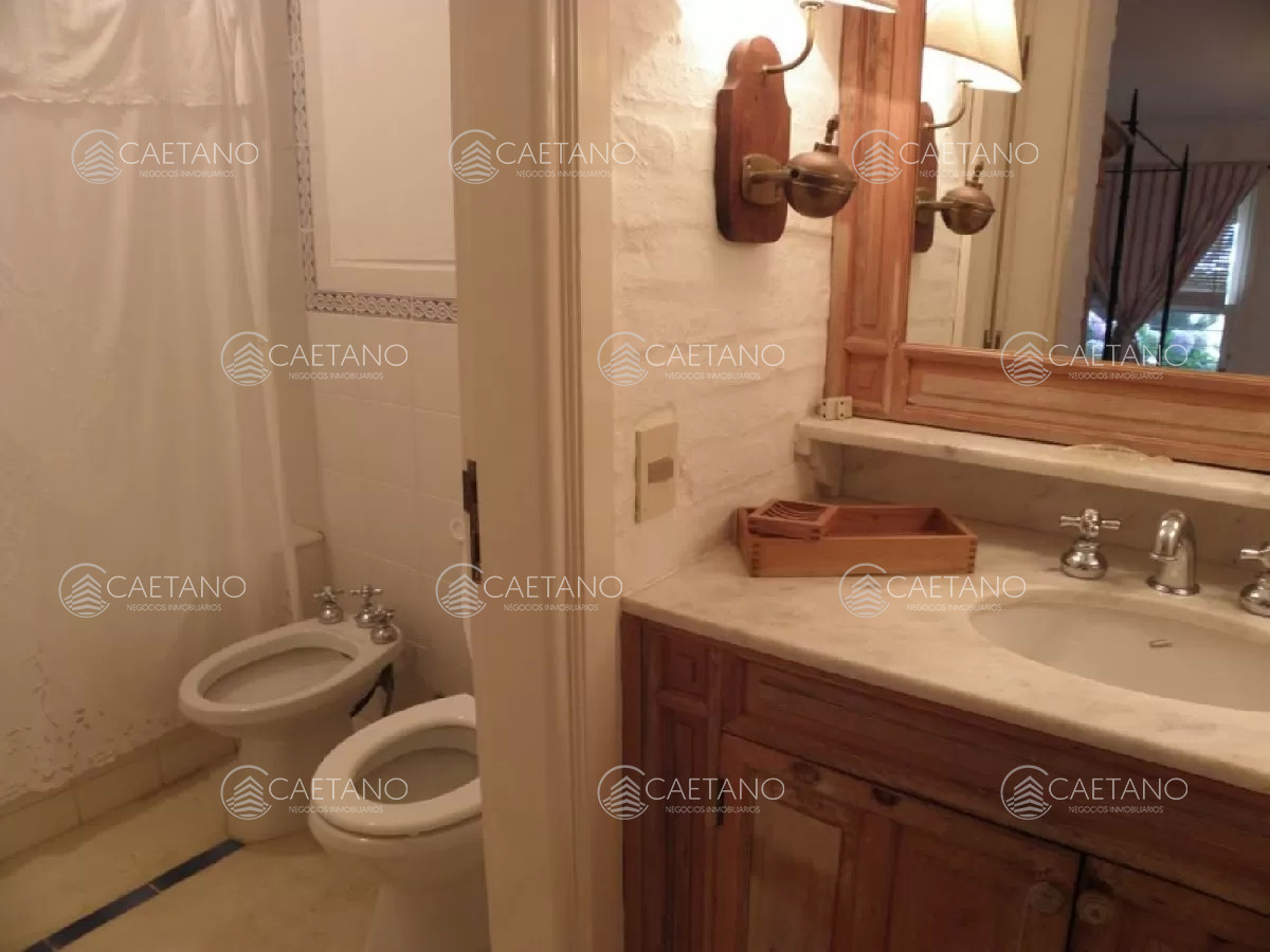 Casa en venta en Punta Piedras