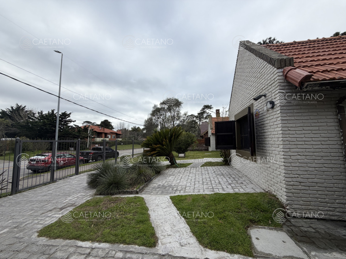 Casa en alquiler anual en Cantegril - Punta del Este · Foto 2
