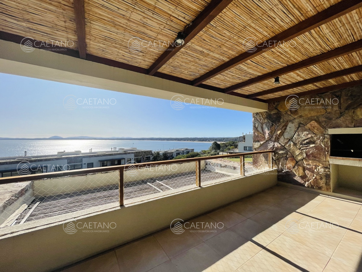 Apartamento en venta en Punta Ballena