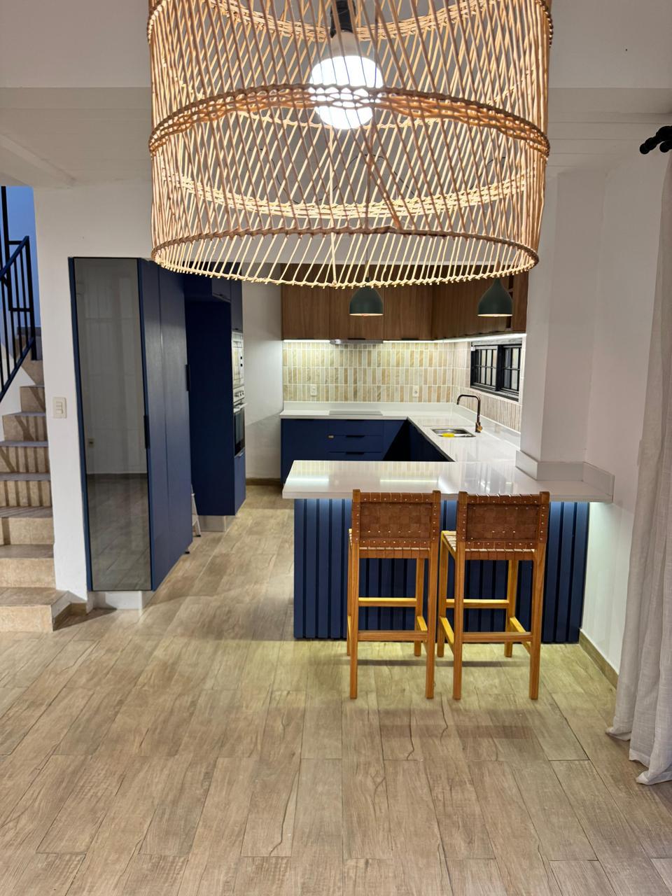 EN ALQUILER – AMPLIO Y HERMOSO DÚPLEX | ZONA RAKIURA – LUQUE LOMA MERLO — foto 2