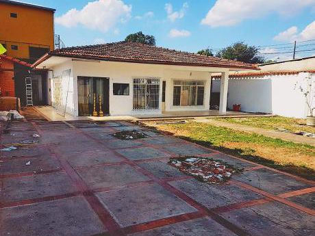 Terreno Mas Construcción En Inmejorable Ubicación
