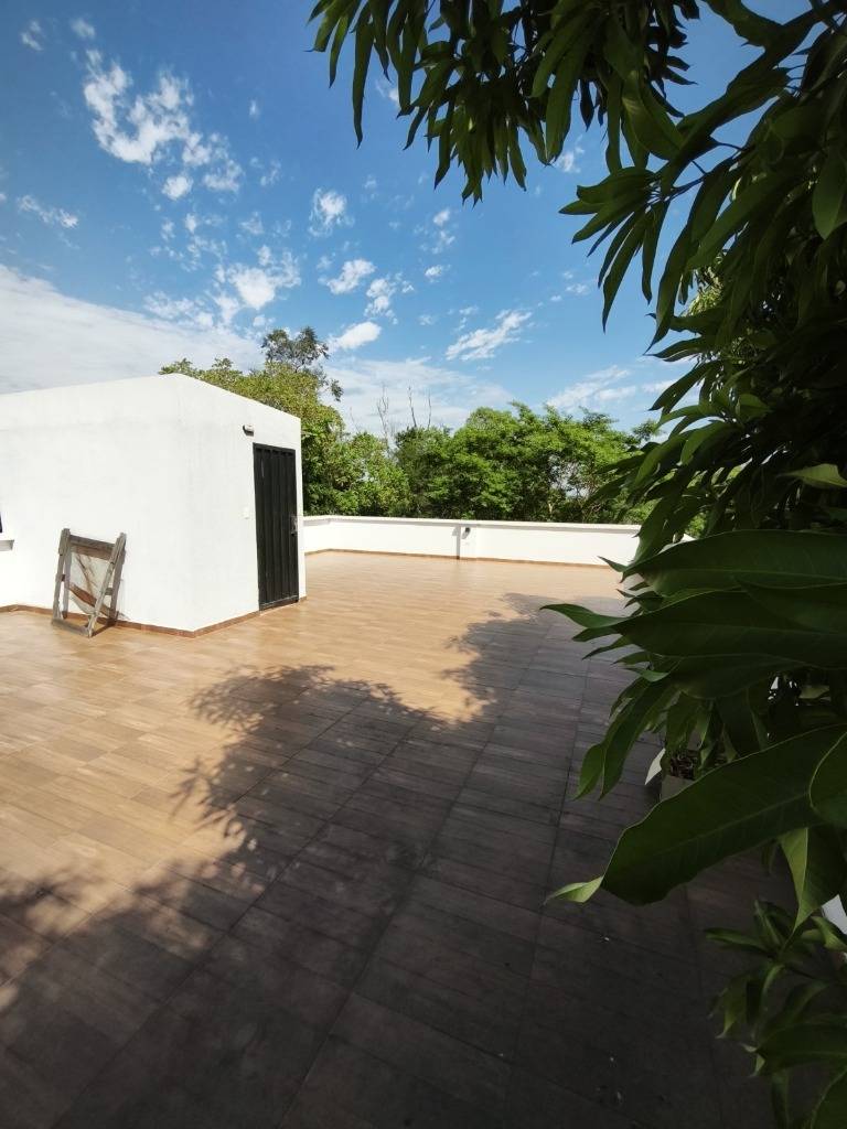 ALQUILER DE HERMOSA CASA EN BARRIO CERRADO LA FLORESTA – ZONA AEROPUERTO — foto 3