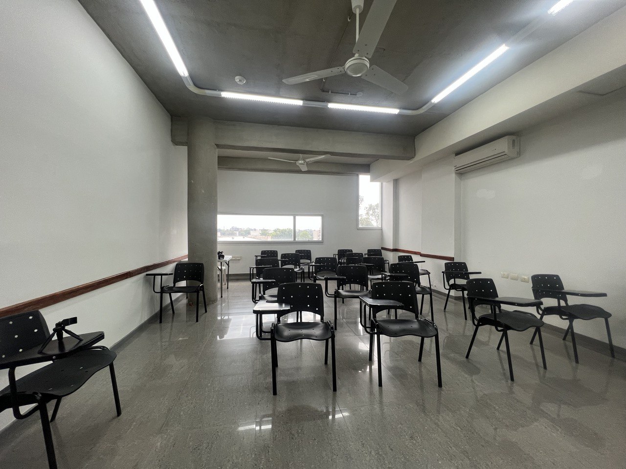 Alquiler Para Instituto / Oficinas - Eje Corporativo De Asuncion Paraguay — foto 2