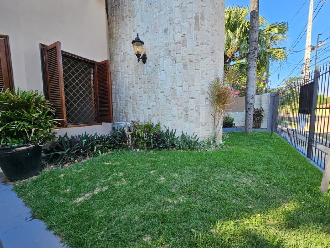 Alquiler Casa De 4 Dormitorios Con Piscina En Lambaré, Barrio Kennedy — foto 2
