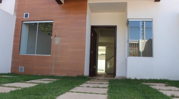 Casa De Dos Plantas Zona Sur