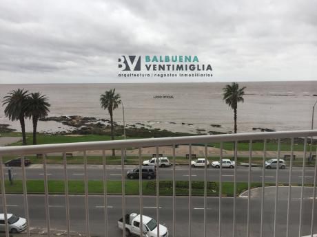 Apartamento De Categoria Frente Al Mar