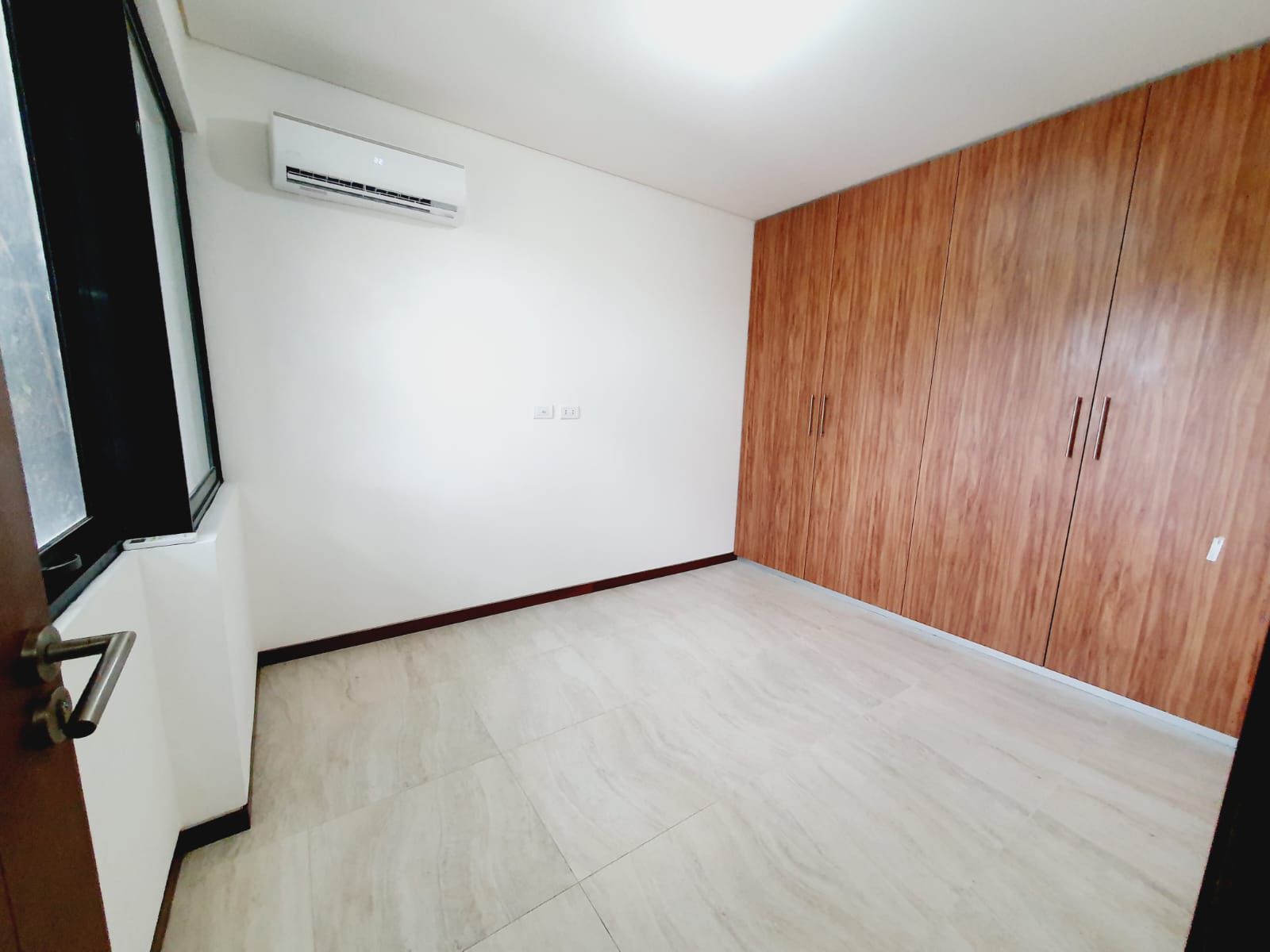 Departamento En Venta De 3 Dormitorios - Condominio Kuboo Toborochi