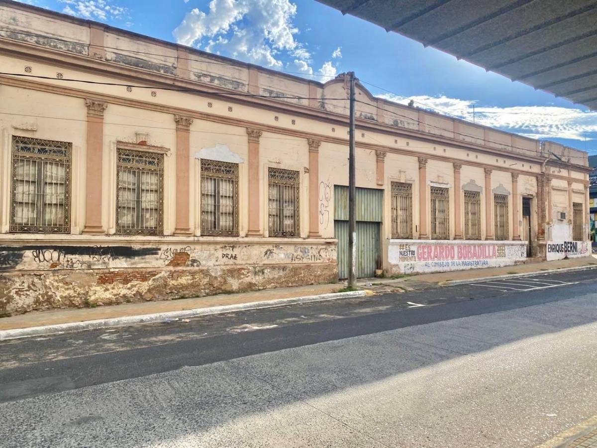 VENDO CASONA PATRIMONIAL CENTRO DE ASUNCION — foto 3