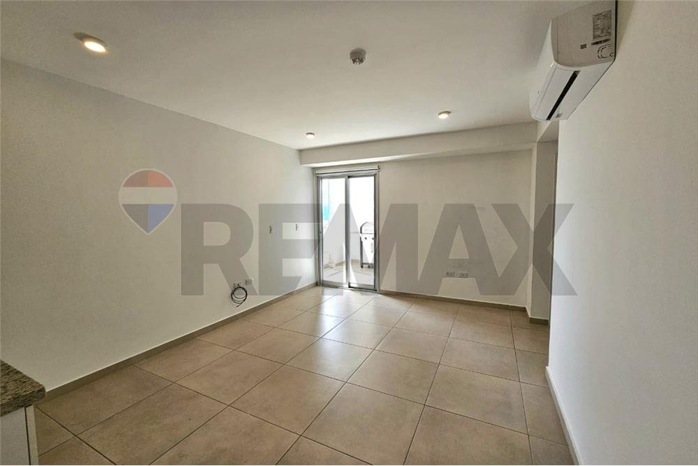 EXCELENTE OPORTUNIDAD DE CÓMODO DEPARTAMENTO — foto 3