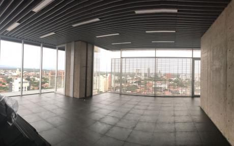 En Alquiler Bella Oficina En El Centro Empresarial Ambassador
