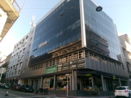 Excelente Oficina En Bartolomé Mitre Y 25 De Mayo