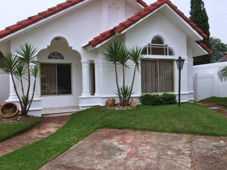Casa En Condominio Cerrado Entre 4to Y 5to Anillo Av Piraí