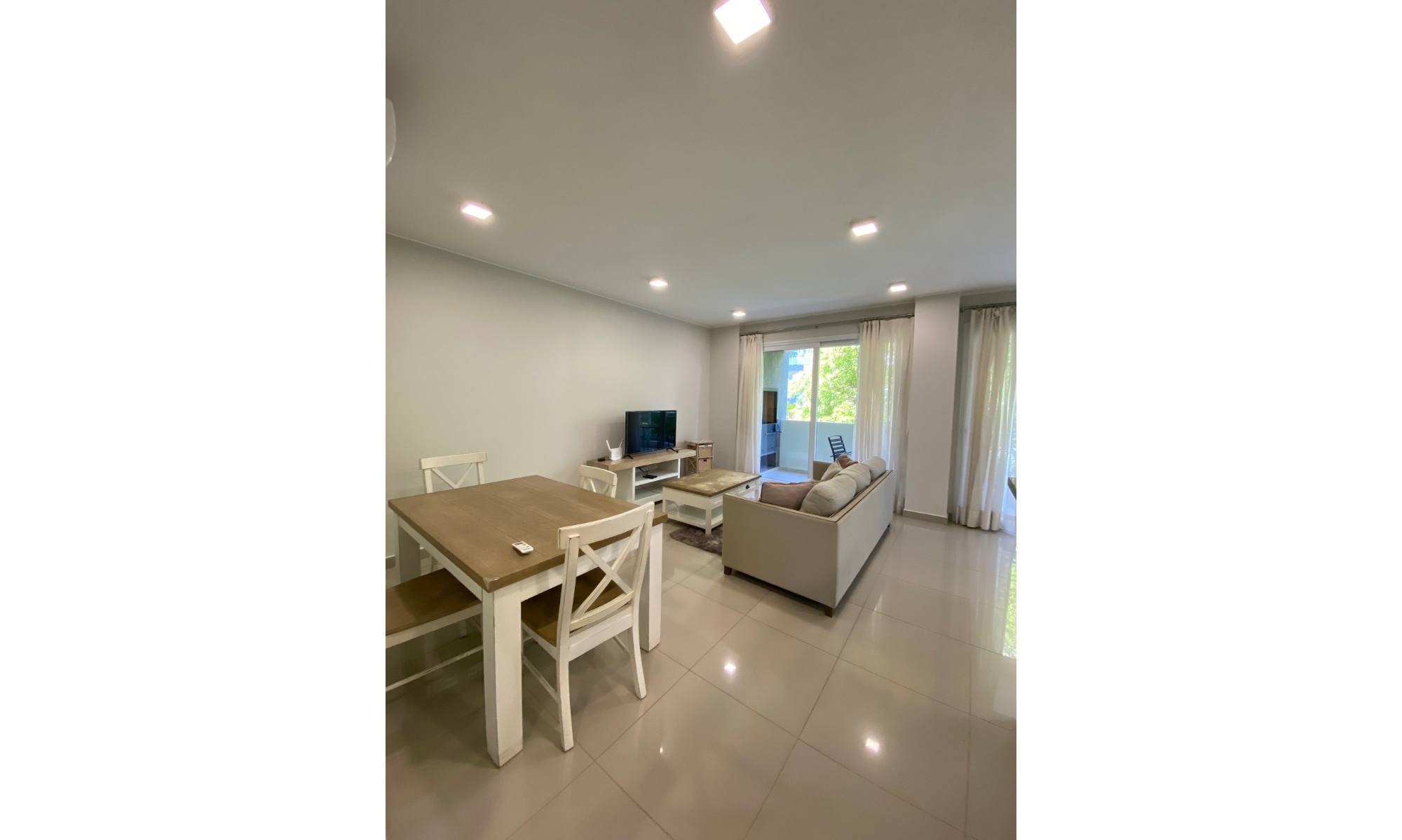 Departamento en alquiler bajo precio de mercado en Villa Morra